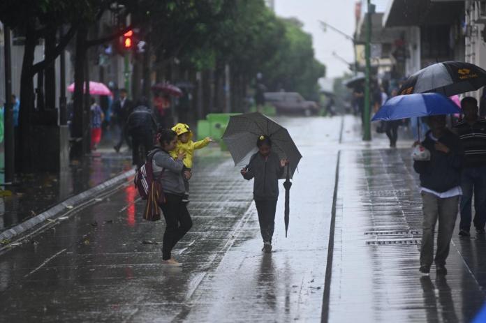 Tormenta tropical «Milton» se intensifica a huracán categoría 5