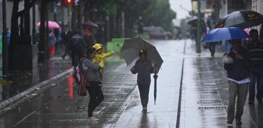 Tormenta tropical «Milton» se intensifica a huracán categoría 5