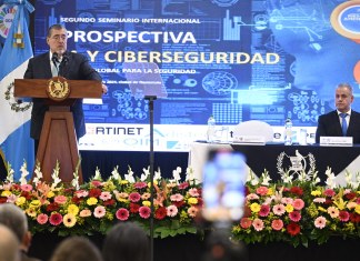 El presidente Bernardo Arévalo, participó en el segundo seminario de ciberseguridad. Foto La Hora: Gobierno de Guatemala.