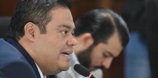 El diputado de Vamos por el distrito de Sololá, Allan Rodríguez, durante la sesión de jefes de bloque este 17 de octubre. El legislador enfrenta un proceso penal por acusaciones que hicieron autoridades indígenas sololatecas.