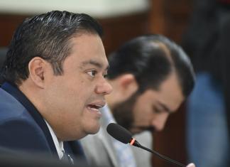 El diputado de Vamos por el distrito de Sololá, Allan Rodríguez, durante la sesión de jefes de bloque este 17 de octubre. El legislador enfrenta un proceso penal por acusaciones que hicieron autoridades indígenas sololatecas.