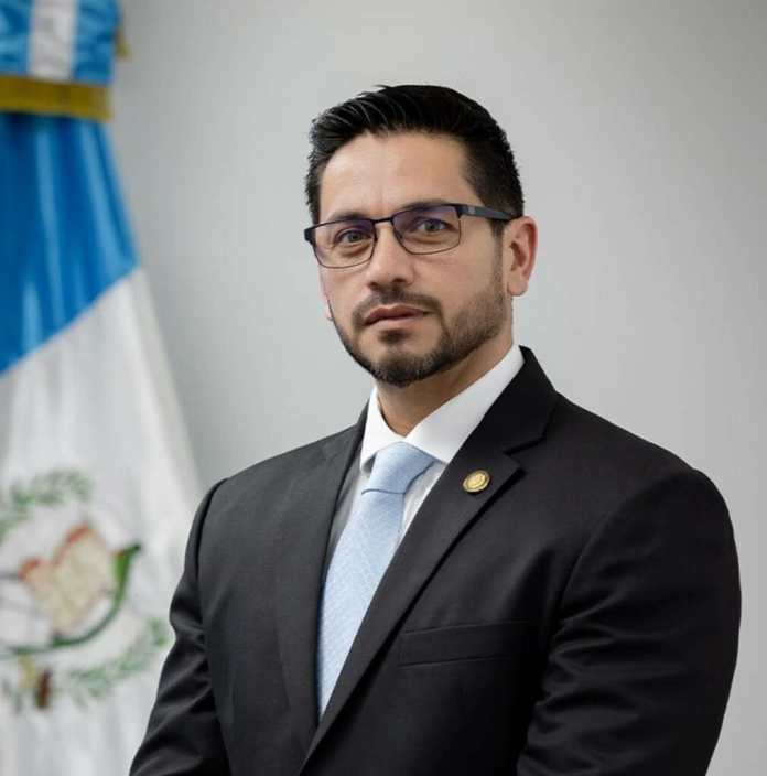 Adrián Zapata fue removido del Viceministerio Administrativo del Ministerio de Comunicaciones, Infraestructura y Vivienda. Foto: Gobierno de Guatemala