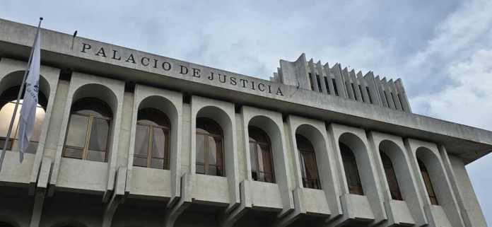 Primera declaración en caso Acuerdos Fraudulentos se aplaza por tres meses. Foto La Hora: Sergio Osegueda