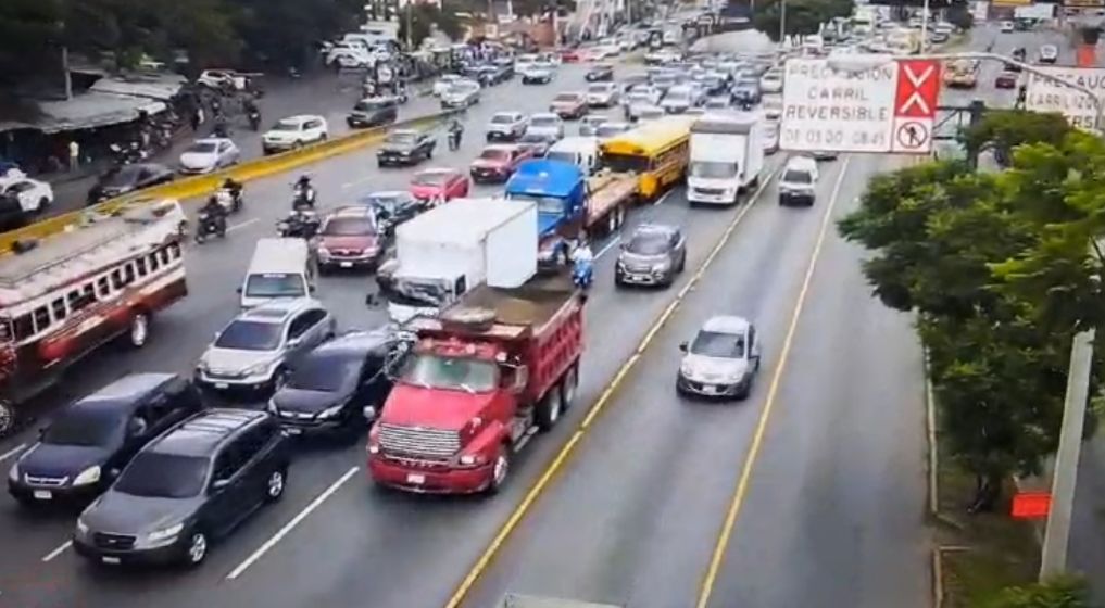 Tráfico vehicular disminuye un 25% en la capital tras fin del ciclo escolar, según PMT