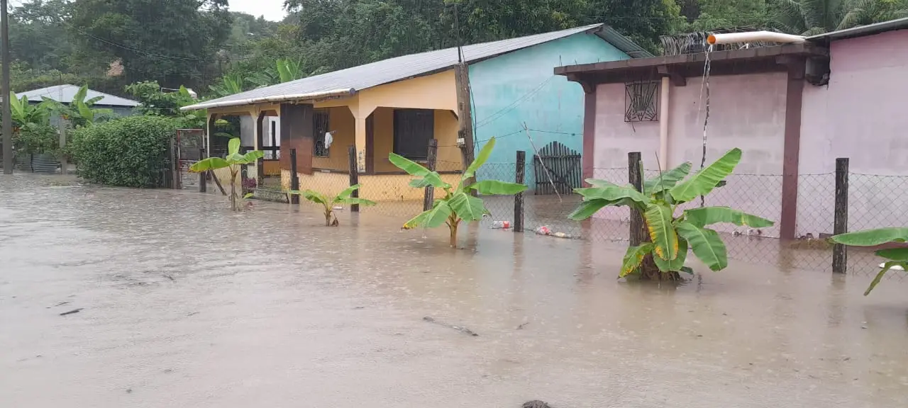 Enadine provocó inundaciones en Petén. Foto La Hora:. CONRED