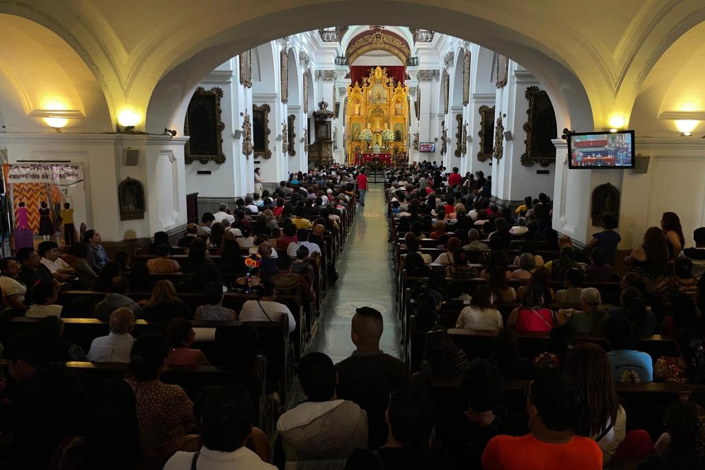 En imágenes: Así se vive la festividad de San Judas Tadeo en zona 1 capitalina 