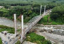 Trabajos emergentes en el puente Nahualate han concluido, dijo el Ministro del CIV, Félix Alvarado. Foto La Hora: Ademar Reyes / Cortesía