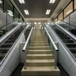 Escaleras y ascensores en AILA.