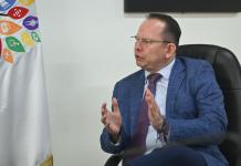 El titular del Ministerio de Desarrollo Social, Abelardo Pinto, explicó sobre las denuncias que han hecho en el MP. Foto La Hora / Fabricio Alonzo