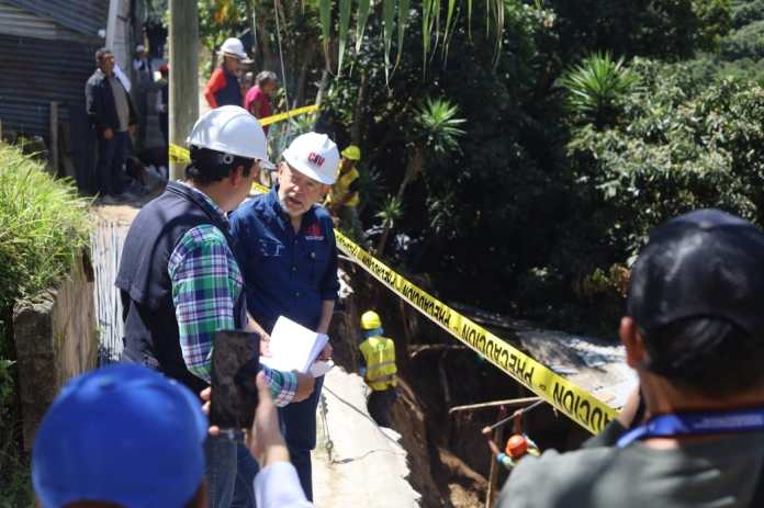 CIV autoriza muros de contención y escrituras en asentamiento María Teresa Caballeros, zona 7. Foto La Hora: CIV