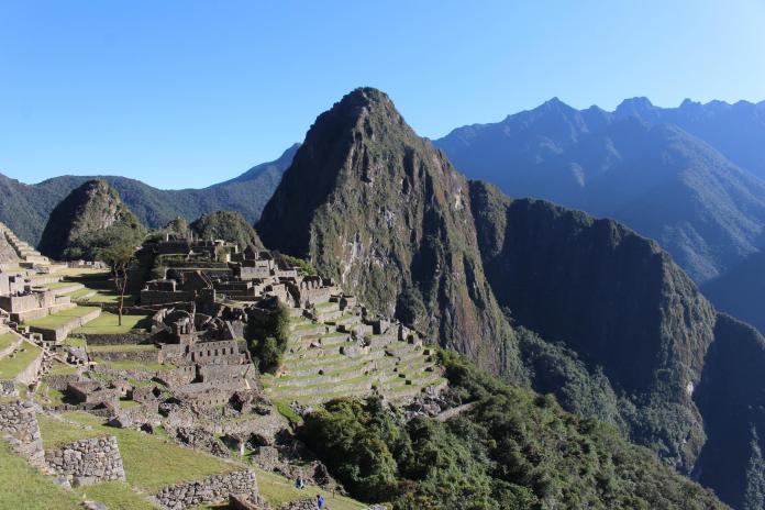 Fotografía de archivo del 4 de junio de 2023 de una vista general de la ciudadela prehispánica de Machu Picchu (Perú). EFE/ Paula Bayarte