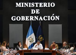 Mingob busca unificar esfuerzos con gobernadores departamentales para combatir la delincuencia. Foto La Hora:. Daniel Ramírez
