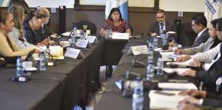 La diputada Sonia Gutiérrez da seguimiento para el aumento de pensiones en 2025. Foto: Congreso