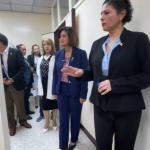 Vicepresidenta Herrera inauguró clínica especializada para adultos de la tercera edad. Foto La Hora: Vicepresidencia.