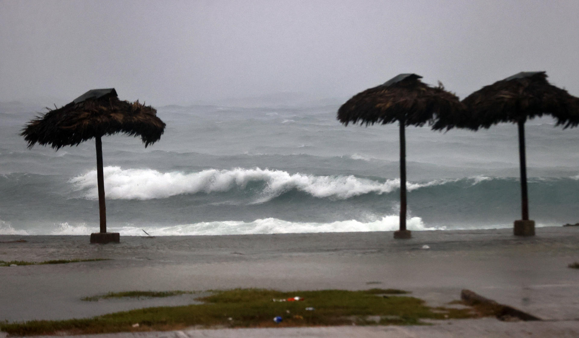 Feria de La Habana es suspendida por impactos del huracán Rafael