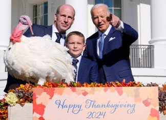 Joe Biden realiza el indulto al pavo en su última temporada navideña en la casa blanca