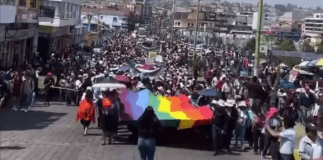 Manifestantes de Ecuador protestan por apagones y ciris del país