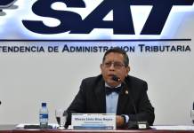 El Superintendente de la Sat, Marco Livio Díaz Reyes habla desde la sede de la SAT