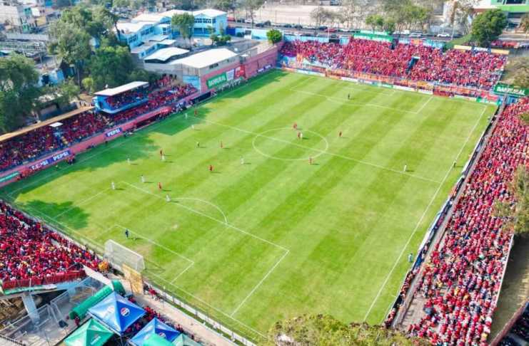 Este sábado 3 y domingo 4 de mayo se juegan los partidos de vuelta de los cuartos de final del Torneo Clausura 2025. Foto: La Hora: Oficial Rojos del Municipal