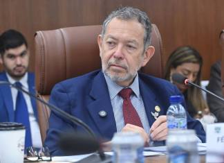 El titular de Comunicaciones, Félix Alvarado, confirmó que se analizan perfiles para el Viceministerio de Infraestructura. Foto La Hora: Fabricio Alonzo