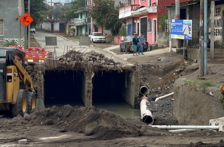 Construcción 8a calle Palín, Escuintla