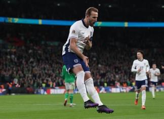 El inglés Harry Kane celebra el 1-0 de penalti durante el partido de la UEFA Nations League que han disputado Inglatera y República de Irlanda en Wembley, Londres, Reino Unido. Foto: La Hora/AP