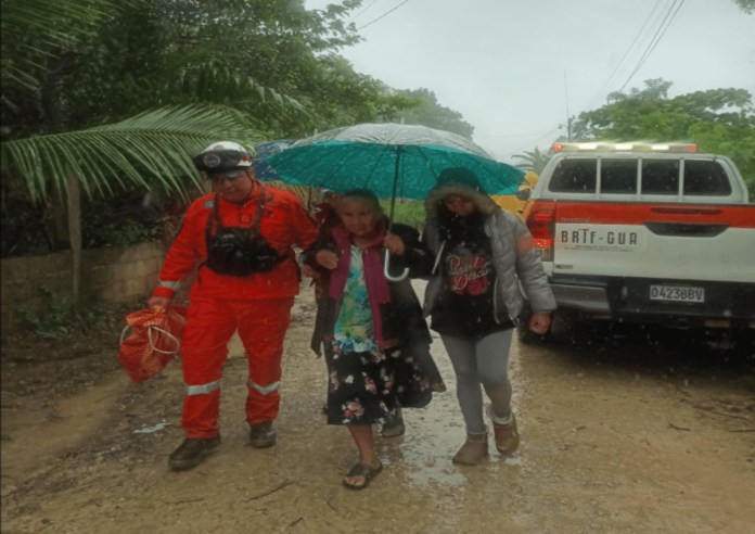 Inundaciones en Guatemala por el paso de Sara