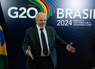 El presidente brasileño, Luiz Inácio Lula da Silva reacciona durante el recibimiento del primer ministro de Vietnam, Pham Minh Chinh, previo a una reunión bilateral, este domingo, un día antes del comienzo del G20, en el Fuerte de Copacabana, en la ciudad de Río de Janeiro (Brasil). Foto: La Hora/AP