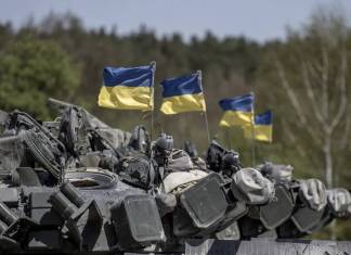 Armamento ucraniano en acción en el conflicto contra Rusia. Foto La Hora: EFE