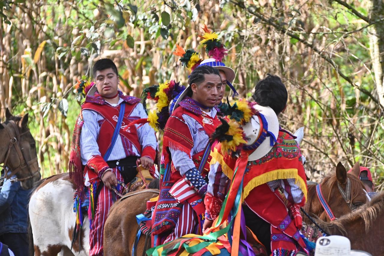 Carrera de Cintas: Una fiesta de color y tradición en el corazón de Huehuetenango