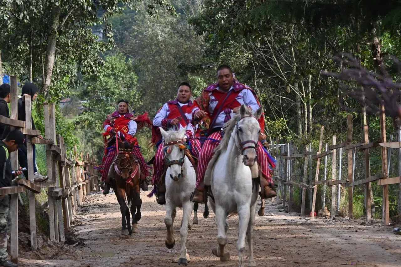 Carrera de Cintas: Una fiesta de color y tradición en el corazón de Huehuetenango