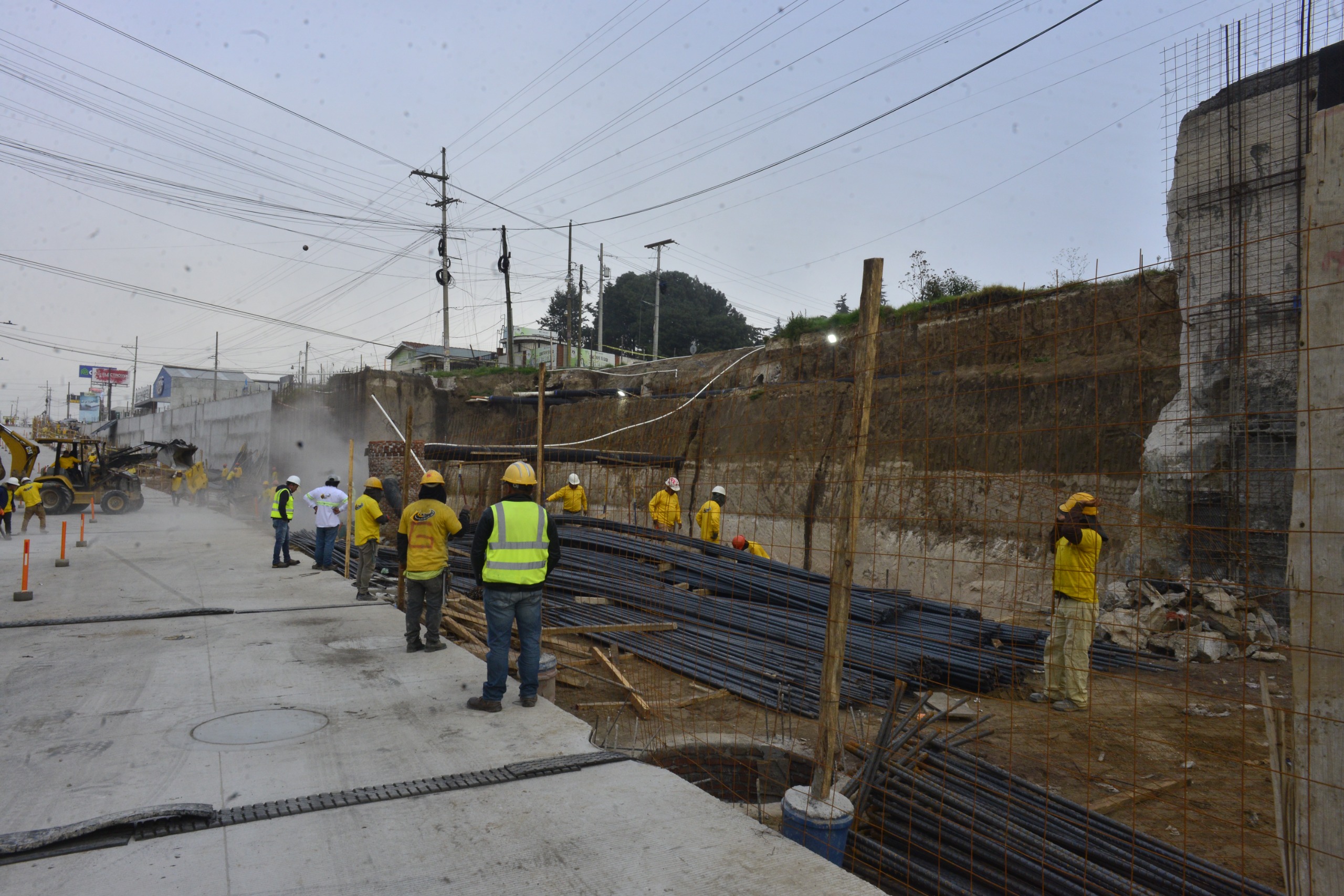 Conductores deberán circular con precaución, debido a que aún hay personal trabajando en la obra. Foto La Hora: CIV