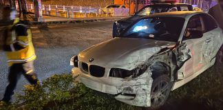 Un accidente de tránsito se reportó en la Calzada Roosevelt de la ciudad. Foto: La Hora / Bomberos Voluntarios.