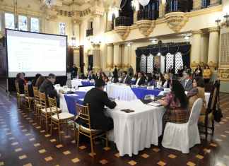 Autoridades del Gabinete Económico de Desarrollo Social, evaluaron plan para la erradicación del trabajo infantil. Foto La Hora: Vicepresidencia