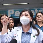 Cuerpo médico del Hospital Roosevelt da voto de desconfianza al Director Ejecutivo, Luis Chavéz. Foto La Hora: Daniel Ramírez
