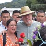 Bernardo Arévalo visitó festival de las flores, en Antigua Guatemala. Foto La Hora: El informativo Noticias.