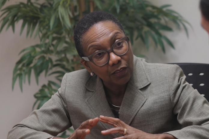 Alicia Herbert, enviada de Reino Unido para la Igualdad de Género, conversó con La Hora sobre la problemática de la violencia contra la mujer en el país. Foto: La Hora / José Orozco.