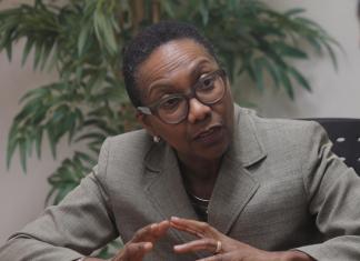 Alicia Herbert, enviada de Reino Unido para la Igualdad de Género, conversó con La Hora sobre la problemática de la violencia contra la mujer en el país. Foto: La Hora / José Orozco.