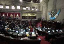 Bancadas legislativas se pronuncian por acuerdos para obligar la contratación de seguro a conductores Distintos diputados se oponen a que los pilotos contraten un seguro para cubrir accidentes. Foto: La Hora