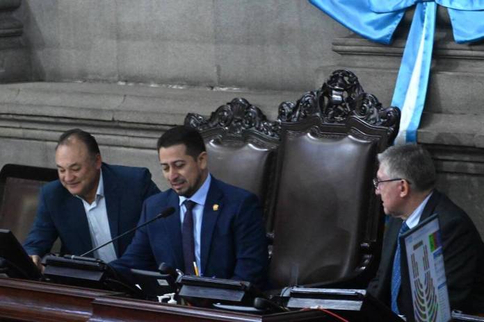 El presidente del Congreso, Nery Ramos, canceló la sesión donde se iba a realizar la interpelación. Foto La Hora: Fabricio Alonzo