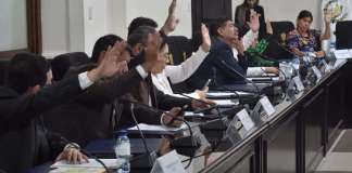 Los jefes de bloque aprueban la agenda para el 12 de noviembre, donde se incluye la iniciativa de ley de infraestructura vial. Foto La Hora: Daniel Ramírez