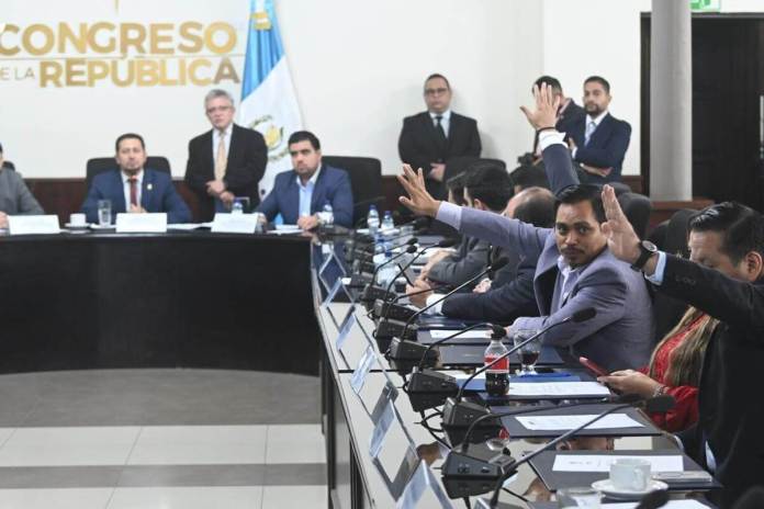 Los jefes de bloque acuerdan iniciar la discusión del presupuesto general. Foto La Hora: Fabricio Alonzo