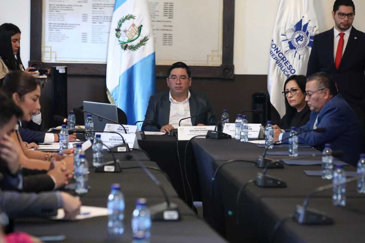 Los diputados avalaron el dictamen a la iniciativa de ley de portación numérica de teléfono. Foto: Congreso