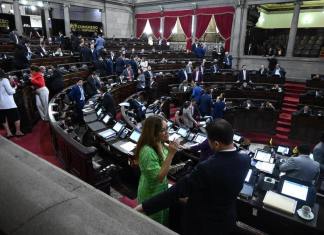 Los diputados aprobaron crear una entidad para la protección de la cuenca del lago Petén Itzá, en Petén. Foto La Hora: Fabricio Alonzo