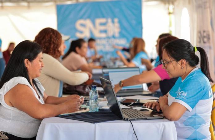 Personas mayores de 50 años tendrán acceso a nuevas oportunidades laborales. Foto La Hora: Mintrab