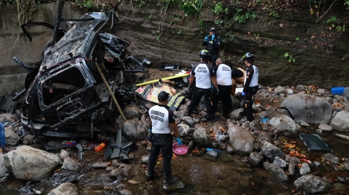 Foto La Hora: Bomberos Voluntarios