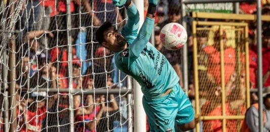 Luis Moran, portero de Antigua figura en el encuentro de vuelta de los cuartos de final del Torneo Apertura 2024. Foto La Hora: Antigua GFC