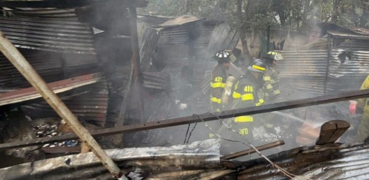 Bomberos incendio Ciudad vieja