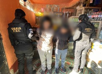 La fiscalía contra el lavado de Dinero u Otros Activos, en conjunto con la Policía Nacional Civil (PNC), realizaron este 11 de diciembre 4 diligencias de allanamiento, inspección, registro y secuestro de evidencia. Dichas diligencias fueron realizadas para ejecutar de manera efectiva órdenes de aprehensión por el delito de lavado de dinero.