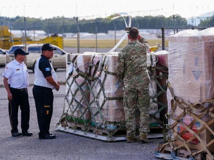 Donación entregada por Estados Unidos y Bomberos Sin Fronteras a Guatemala. Foto La Hora: Embajada de Estados Unidos en Guatemala